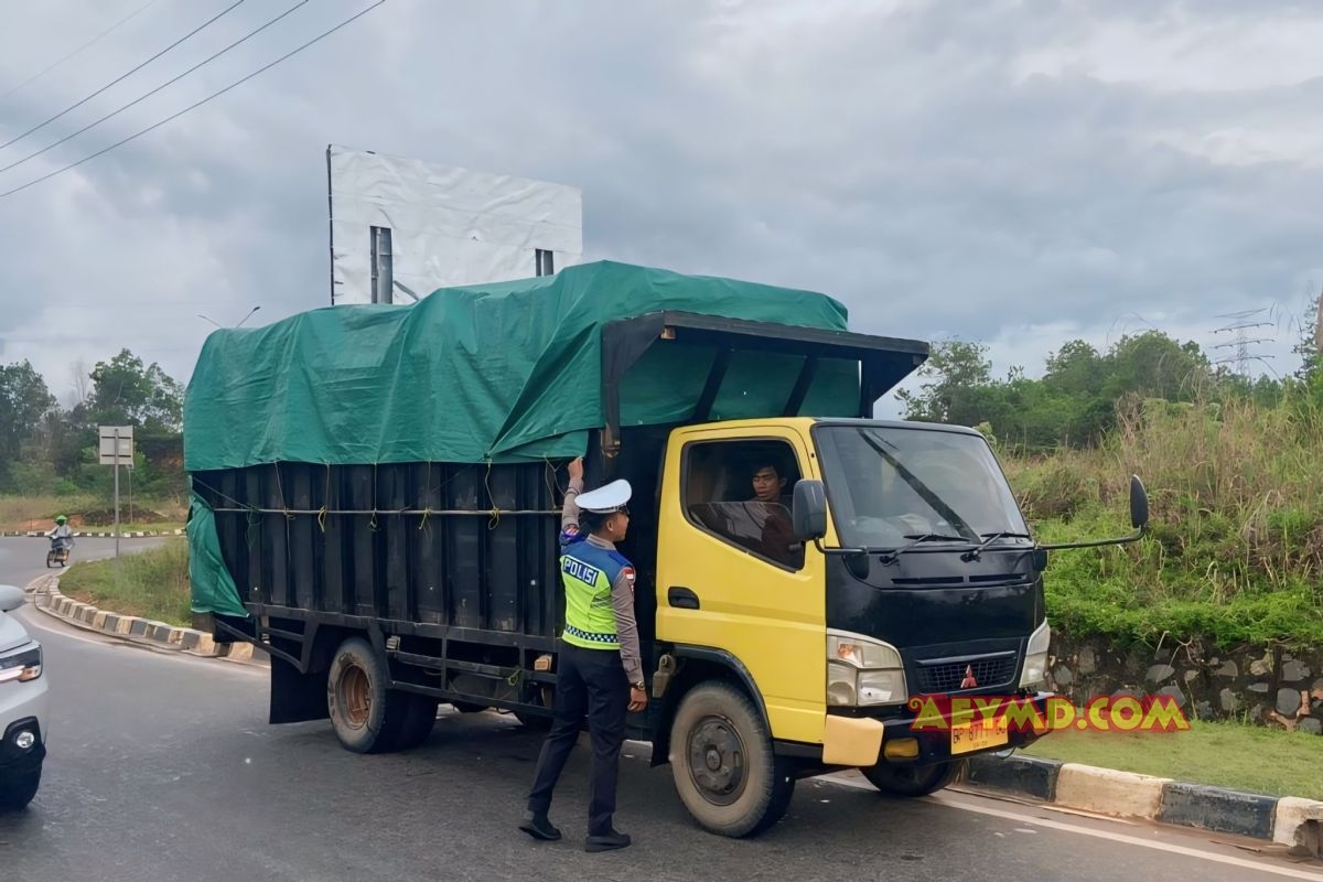 Penyelesaian truk ODOL tunggu langkah Prabowo dan AHY