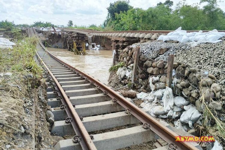 Perjalanan 30 Kereta Api Rute Semarang-Surabaya Dialihkan hingga 5 Februari